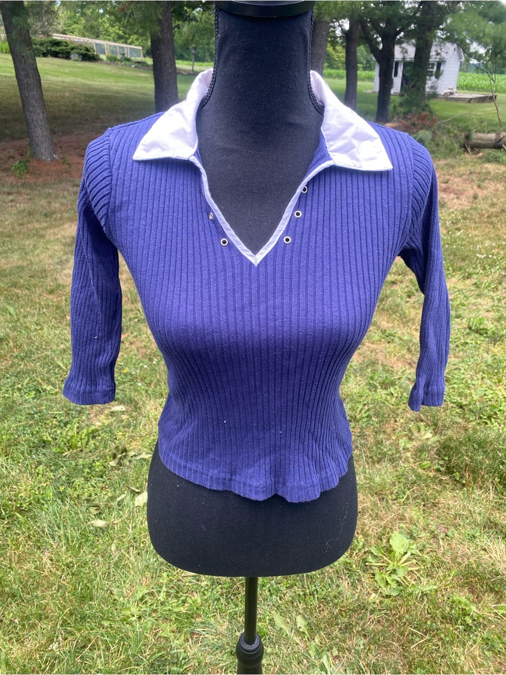 Ribbed V-Neck Polo Blouse in Purple with White Collar Rivet Accent 3/4 Sleeve